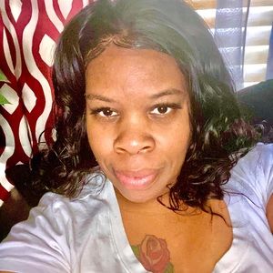 Meet your Posher, Yolanda